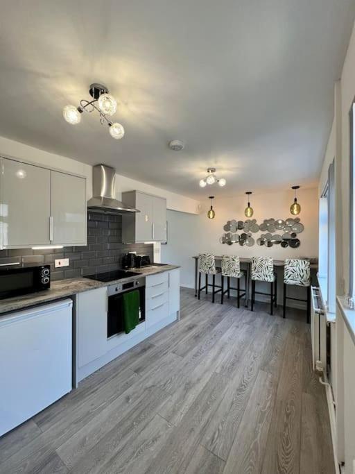 מרת'יר טידפיל Welsh Getaway Home No 2 - 10 Mins To Bike Park Wales מראה חיצוני תמונה